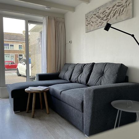 Fijne Vakantiewoning In Domburg Op Loopafstand Strand En Centrum Met Parkeerplaats Екстериор снимка